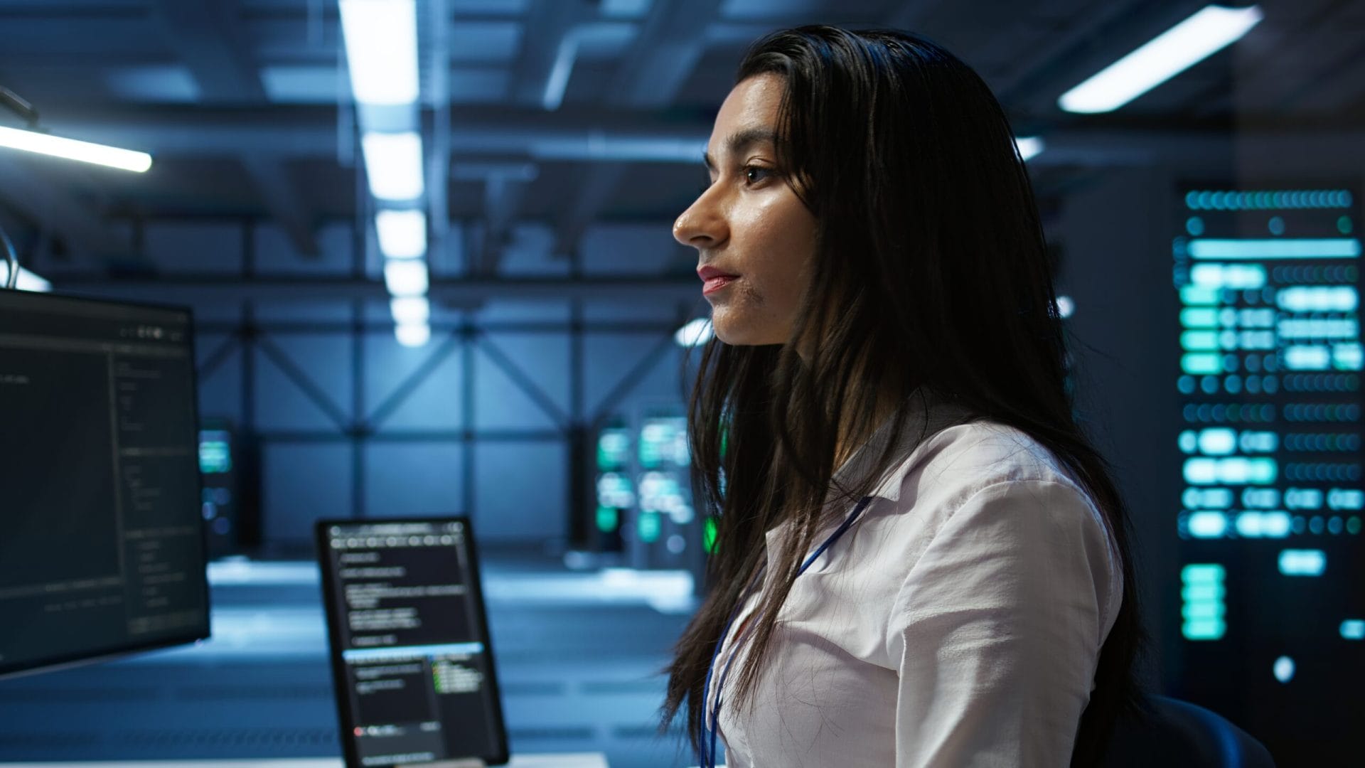 Server farm worker carrying out operational technical interventions